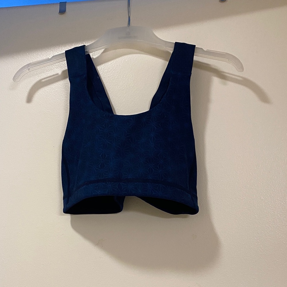 Authentic Lululemon Navy Blue With Star Pattern Sports Bra Women’s Size 8